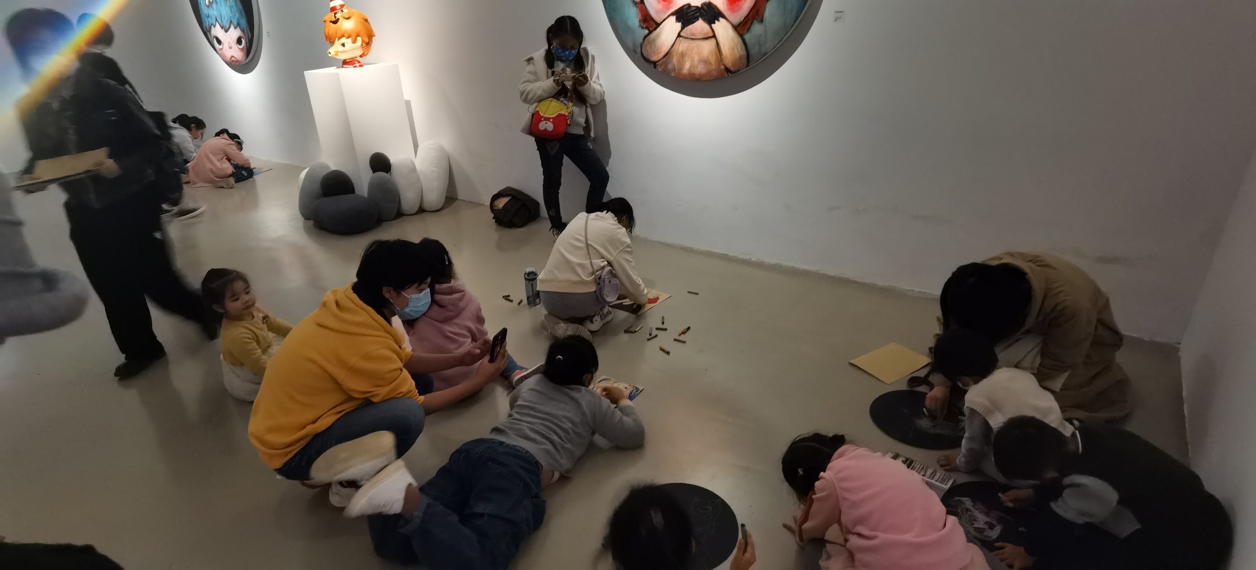 【2021年10月】墨境轩组织学生走进“松美术馆,泡泡玛特的Hirono(小野)线下艺术展览” 活动 第8张-北京墨境轩国际艺术教育中心